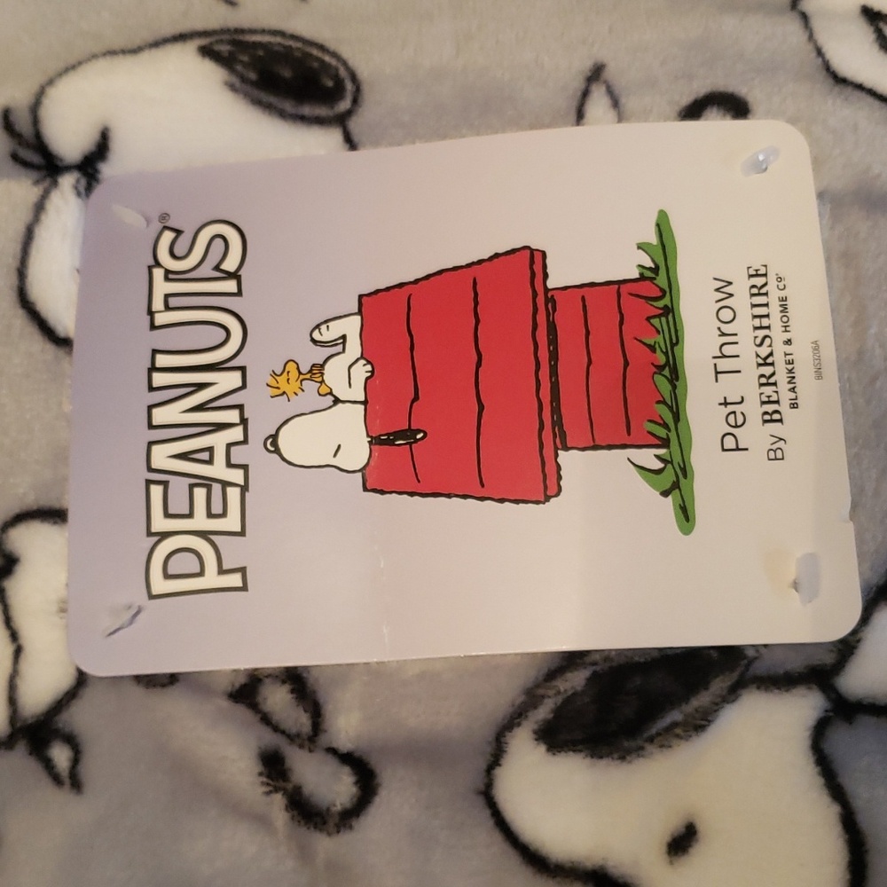 Peanuts Snoopy emotions pet throw blanket NWT - Picture 3 of 5